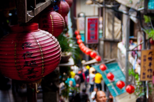 UPBEAT ON ECONOMY – U.S. COMPANIES IN CHINA SHOW INCREASING CONFIDENCE